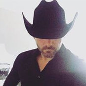 Cheko Garza's photo