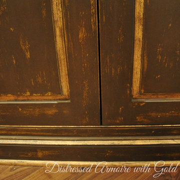 Armoire-Distress Finish