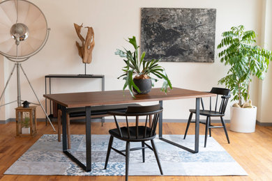 image Dining table