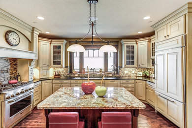 Kitchen - craftsman kitchen idea in Other