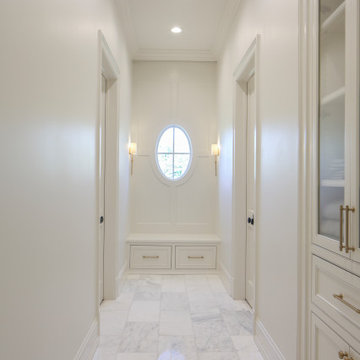 Central, LA Residence