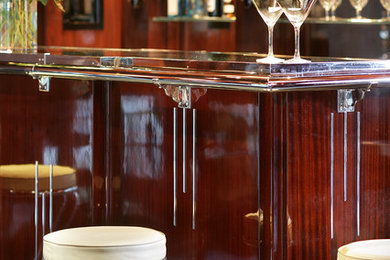 Mid-sized transitional home bar photo in New York