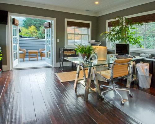 Arbeitszimmer mit Kaminsims aus Holz in San Francisco Ideen, Design