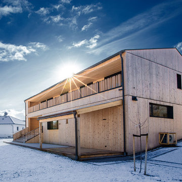 Haus mit Holzfassade