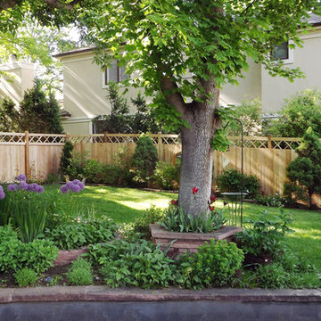 Cedar Privacy Fence with Decorative Lattice Top
