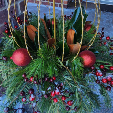 Holiday Planters 2022