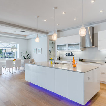 Contemporary beach theme home