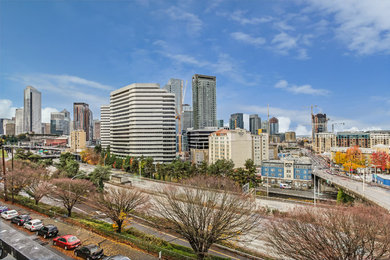 Example of a minimalist balcony design in Seattle