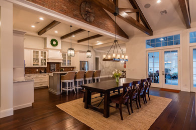 Inspiration for a transitional dining room remodel in Orlando