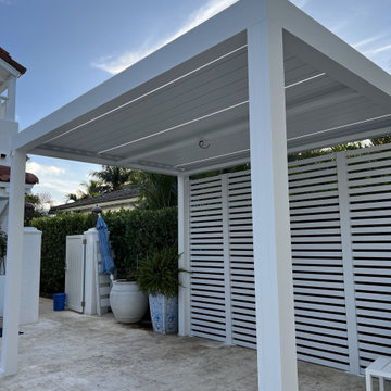 Pergola Palm Beach White with Privacy wall