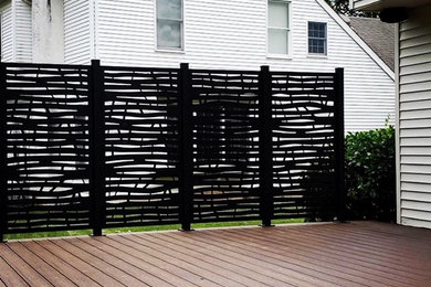 Small deck photo in Calgary