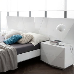 Valitalia Sapphire Bed and Nightstands - Bedroom Products