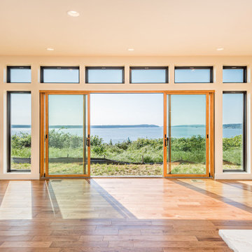 Port Townsend - Sun-Filled Solar Home
