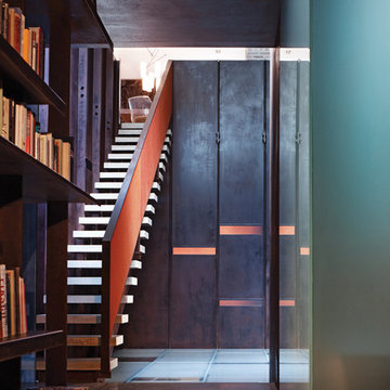 Inverted Warehouse/Townhouse