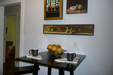 Home design - contemporary home design idea in Toronto