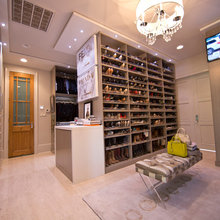 Walk-in closet
