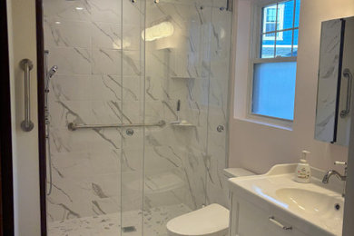 Example of a bathroom design in Boston
