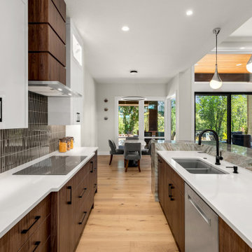 Modern Northwestern Contemporary | Happy Valley, Oregon