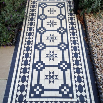 Black & White Victorian path tiles