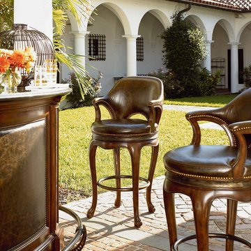 Thomasville Hemingway Kenyan Bar and Stools