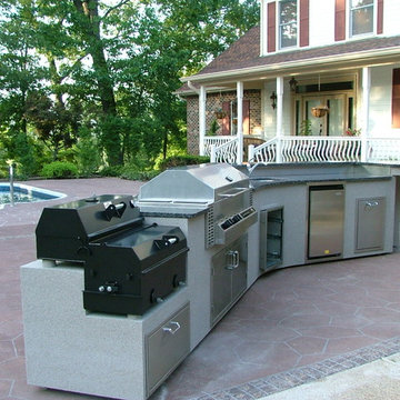 Outdoor Kitchen w/ Good one Smoker