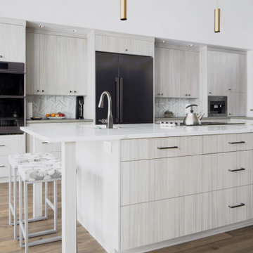 Waterfall Island with Counter Seating - Bend, OR