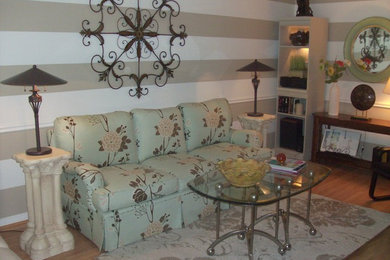 Example of a classic living room design in Little Rock