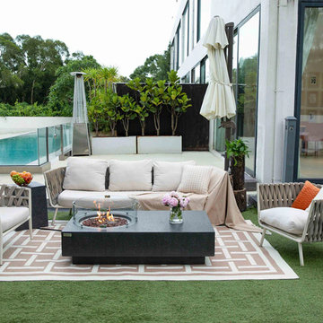 Elementi Metropolis Fire Pit Table