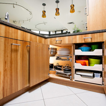 Custom Cabinet Drawers & Pull-Out Systems