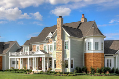 Coastal exterior home idea in Louisville