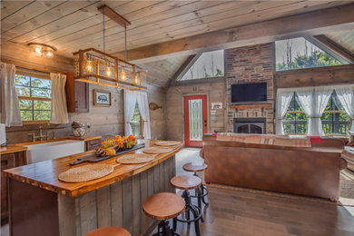 Design ideas for a rustic home in Nashville.