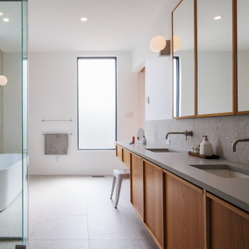 Salle de bain élégante / Elegant bathroom Lachine Montreal