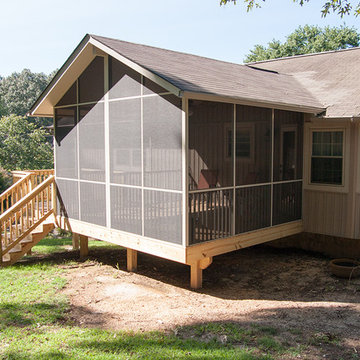 Screen room and Front Entry