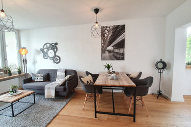 Photo of a contemporary family room in Munich.