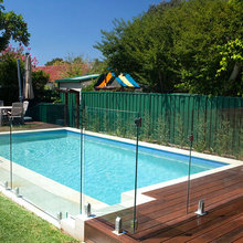 Glass fence