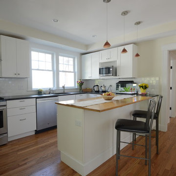 Transitional Cambridge Kitchen