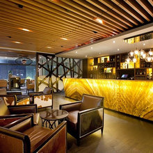 BAR & RESTAURANTS