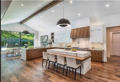 Marble Countertop In Kris Jenner S Kitchen