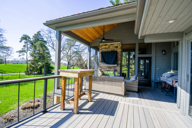 Example of a minimalist home design design in Columbus