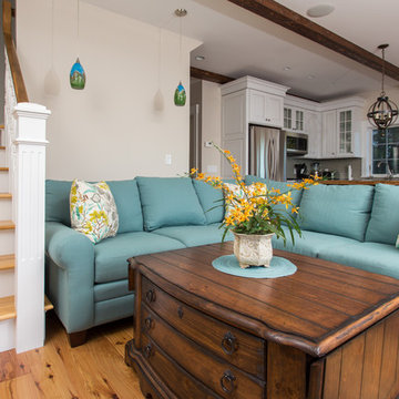 New Expansive Lake Home