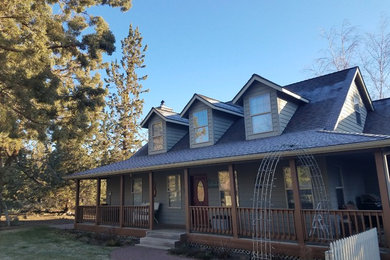 Inspiration for a craftsman home design remodel in Other