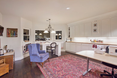 Basement - traditional basement idea in Sacramento