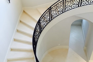 Staircase photo in Dallas