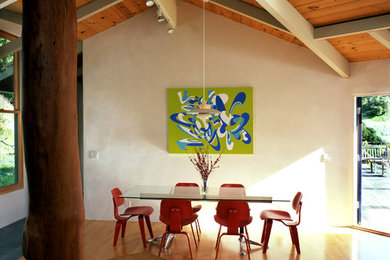 Dining room - rustic dining room idea in San Francisco