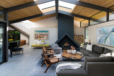 Inspiration for a 1950s living room remodel in Los Angeles