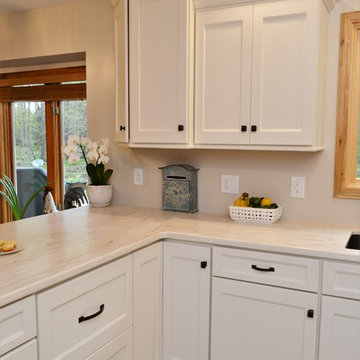 Warsaw, IN. Haas Signature Collection. Cream Colored Maple Kitchen