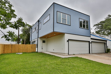 Trendy exterior home photo in Austin