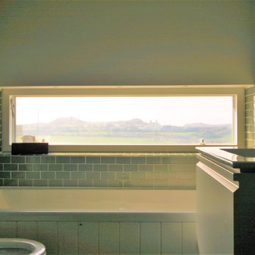 Mini Bathroom with discreet window to enjoy the view while you bathe