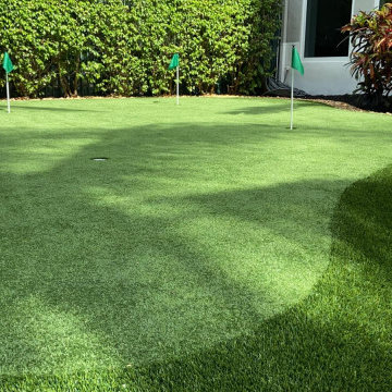 PRIVATE PUTTING GREEN