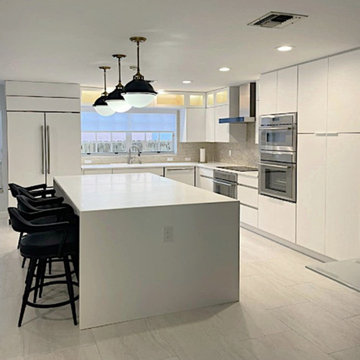 Coconut Grove Kitchen Island & Pendant Detail